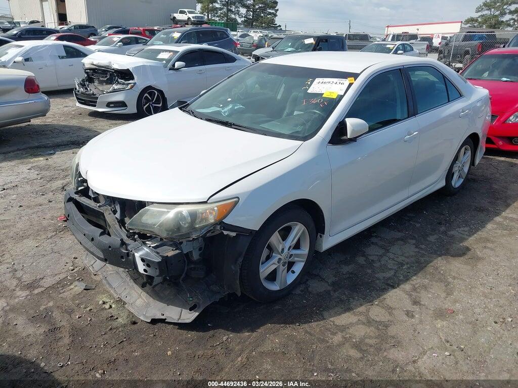4T1BF1FK4EU454723 2014 TOYOTA CAMRY photo no. 2
