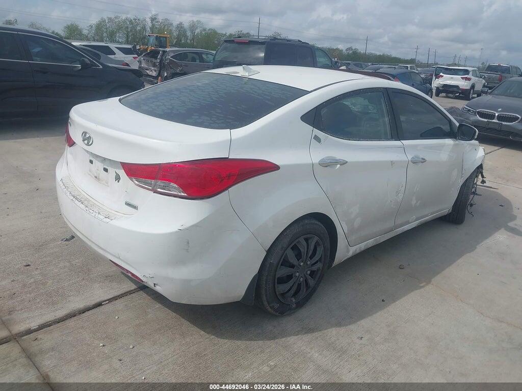 5NPDH4AE0DH247281 2013 HYUNDAI ELANTRA photo no. 4