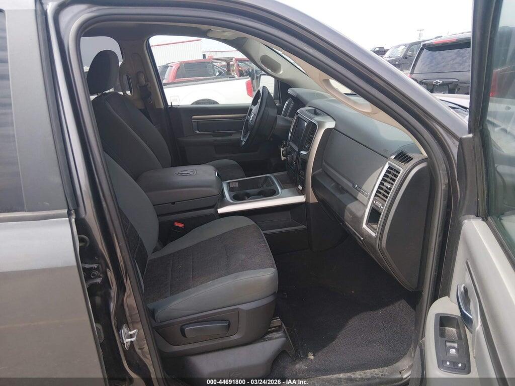 1C6RR7LT2KS599333 2019 RAM 1500 CLASSIC photo no. 5