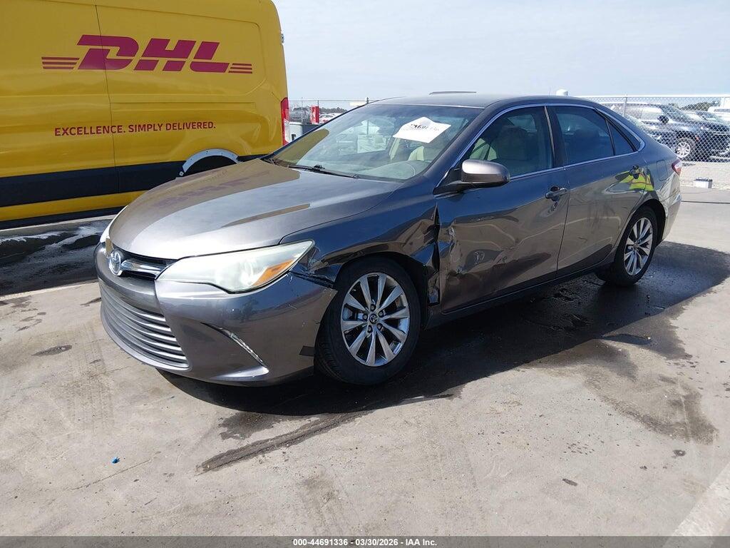 4T1BF1FK5FU890157 2015 TOYOTA CAMRY photo no. 2