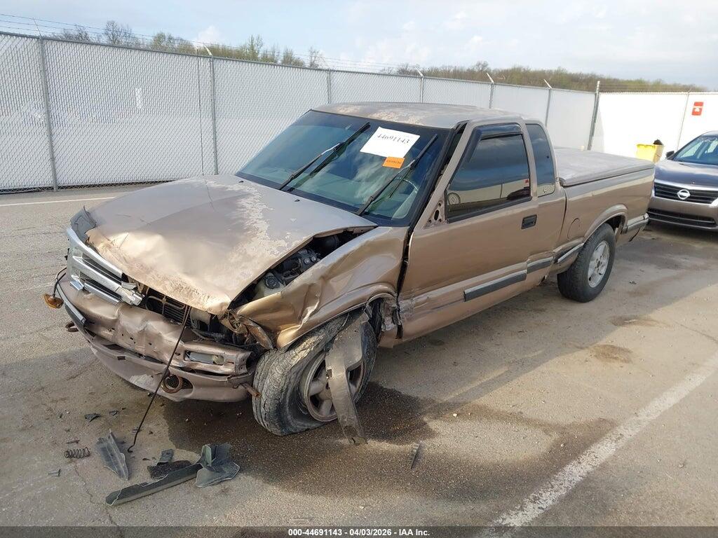 1GCDT19X6V8142604 1997 CHEVROLET T10 photo no. 2