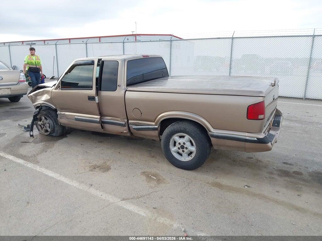 1GCDT19X6V8142604 1997 CHEVROLET T10 photo no. 3
