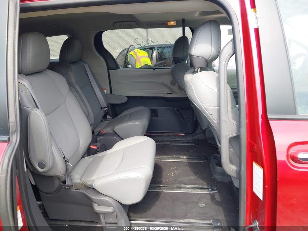 5TDJRKEC4MS064134 2021 TOYOTA SIENNA photo no. 8