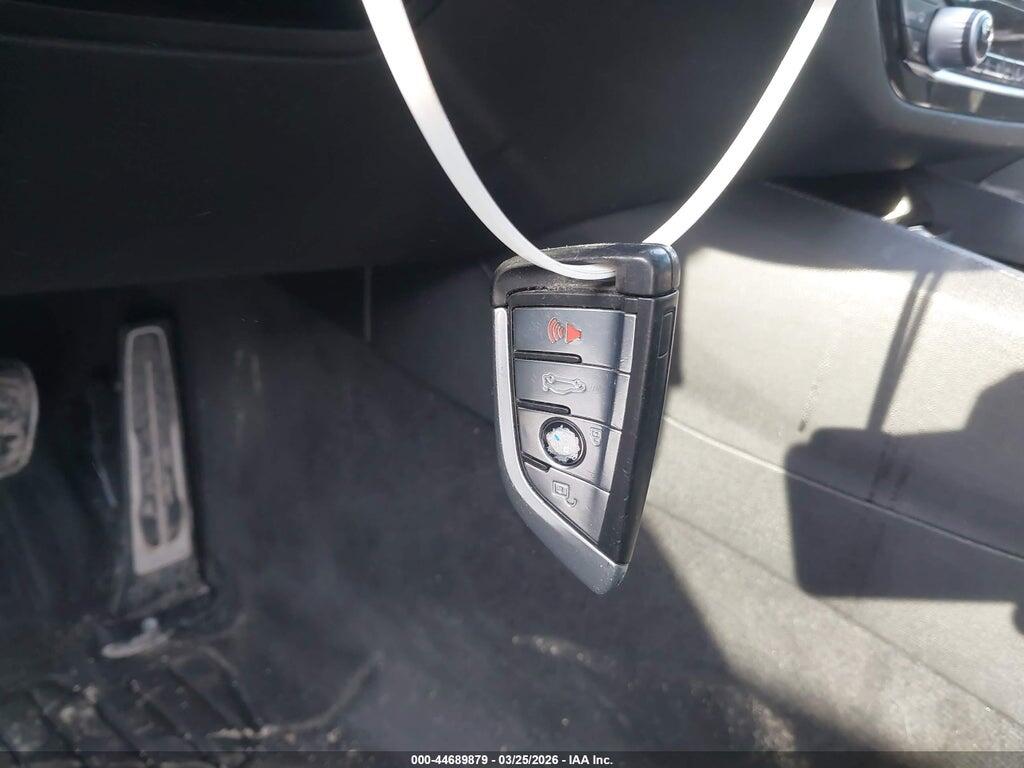 WBAJE7C56JWD52813 2018 BMW 540I photo no. 11