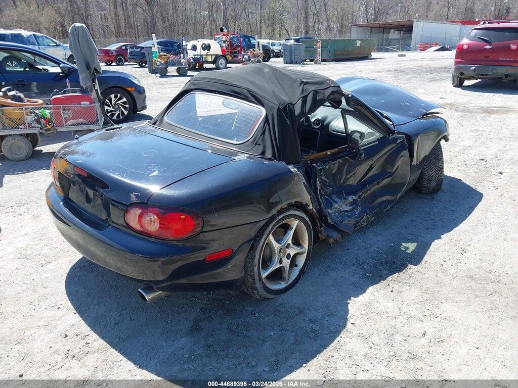 JM1NB353330303928 2003 MAZDA MX-5 MIATA photo no. 4