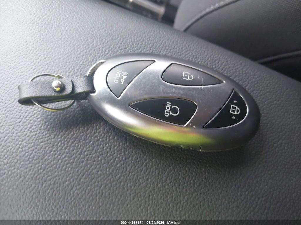 KMHLM4DG2SU978698 2025 HYUNDAI ELANTRA photo no. 11