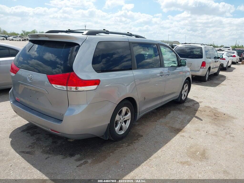 5TDKK3DC8ES482584 2014 TOYOTA SIENNA photo no. 4
