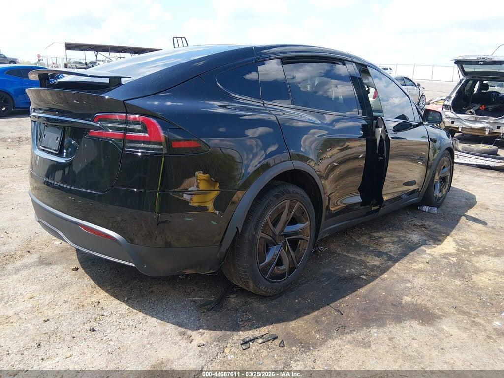 7SAXCDE57TF480032 2026 TESLA MODEL X photo no. 4