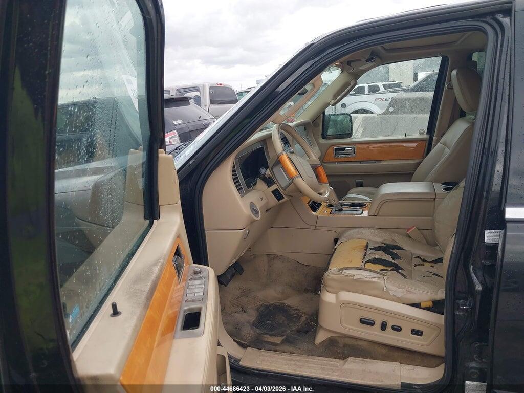5LMJJ2H5XAEJ11049 2010 LINCOLN NAVIGATOR photo no. 5