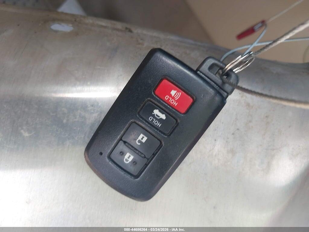 4T1BD1FKXCU031373 2012 TOYOTA CAMRY HYBRID photo no. 11