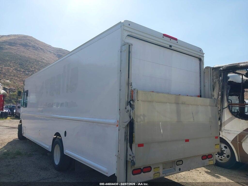 1F66F5KY3H0A12988 2017 FORD F-59 COMMERCIAL STRIPPED photo no. 3