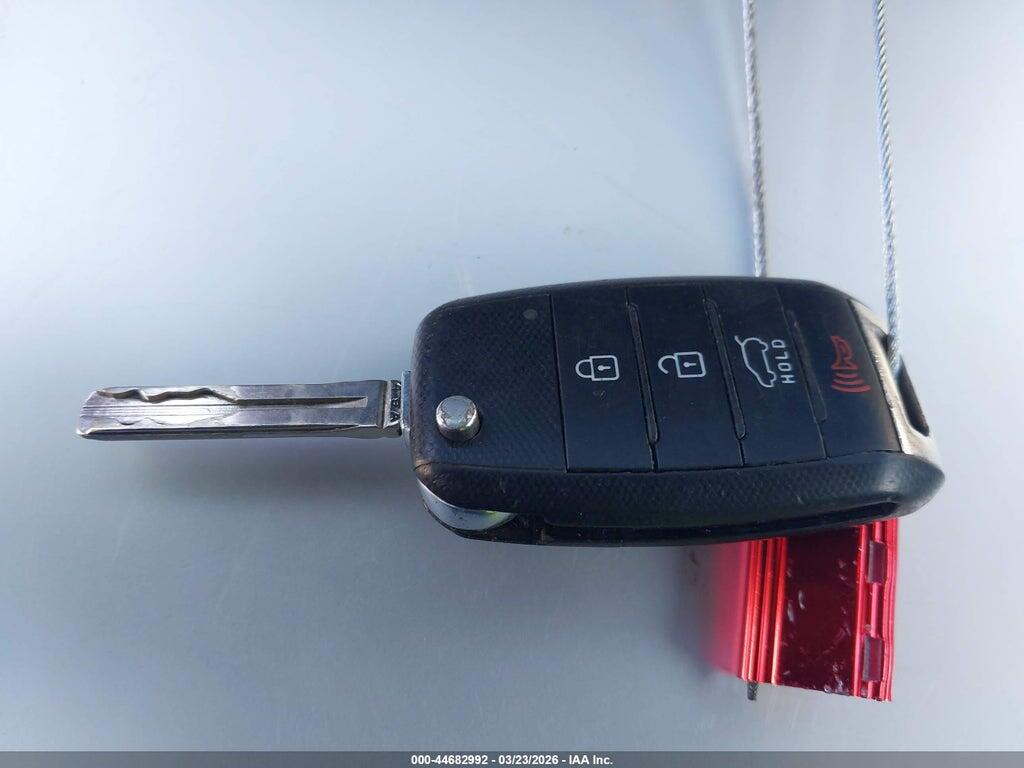 KNDJN2A23E7723776 2014 KIA SOUL photo no. 11