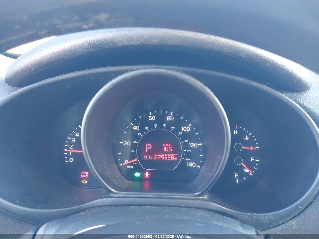 KNDJN2A23E7723776 2014 KIA SOUL photo no. 7