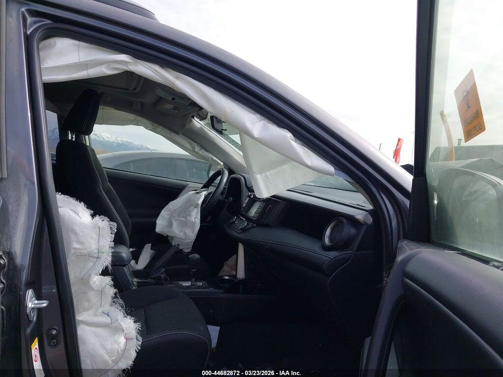 JTMRFREV2JJ252780 2018 TOYOTA RAV4 photo no. 5