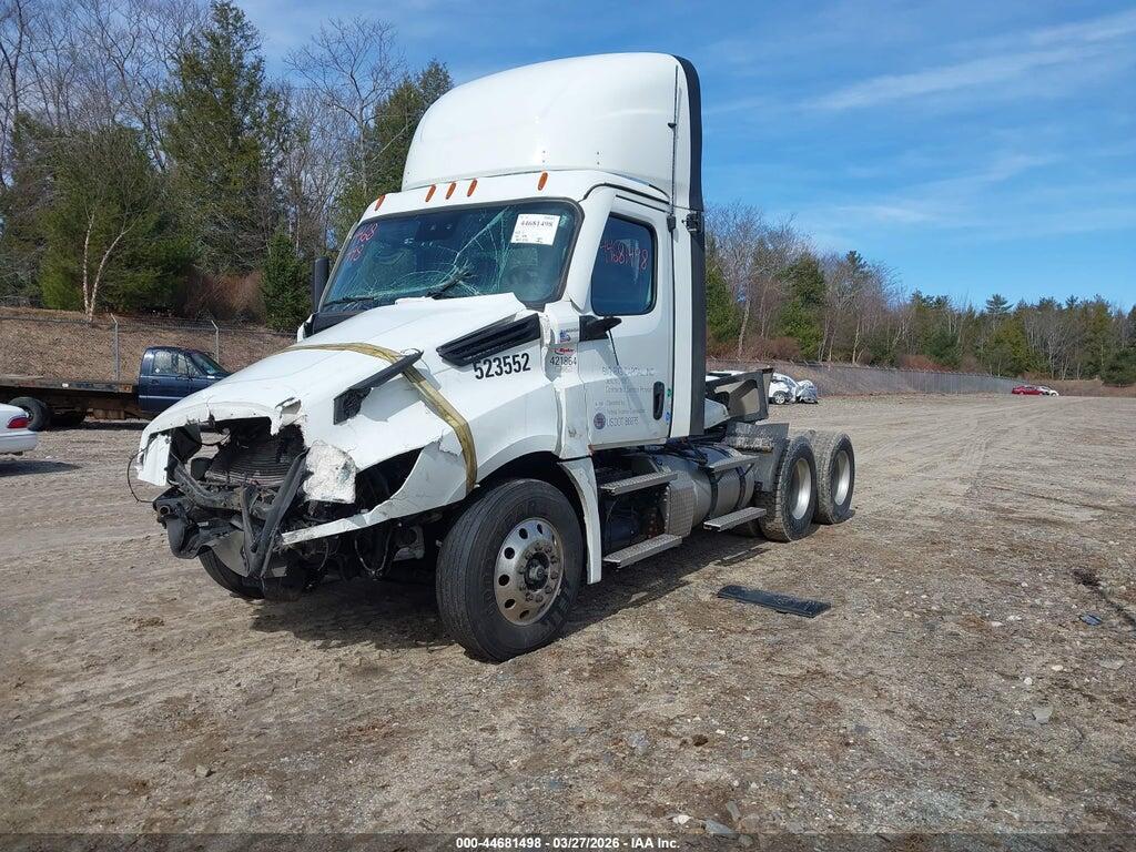 3AKJHLDV9PDUF9859 2023 FREIGHTLINER NEW CASCADIA 126 photo no. 2