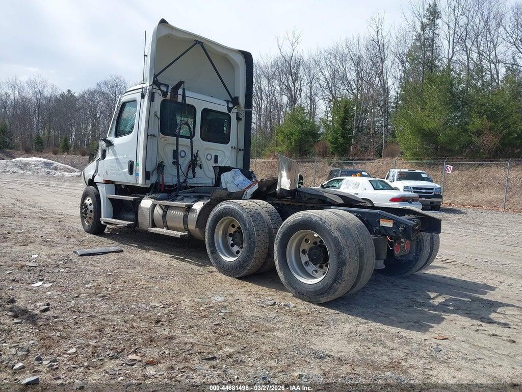 3AKJHLDV9PDUF9859 2023 FREIGHTLINER NEW CASCADIA 126 photo no. 3