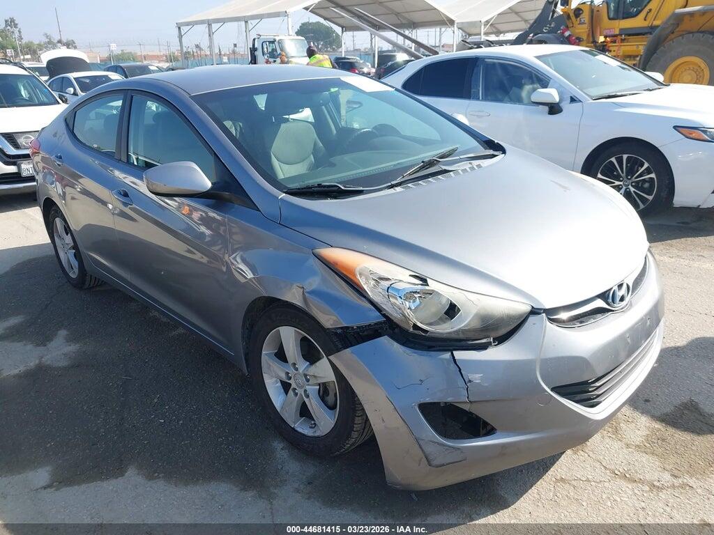 KMHDH4AE2DU572256 2013 HYUNDAI ELANTRA photo no. 1