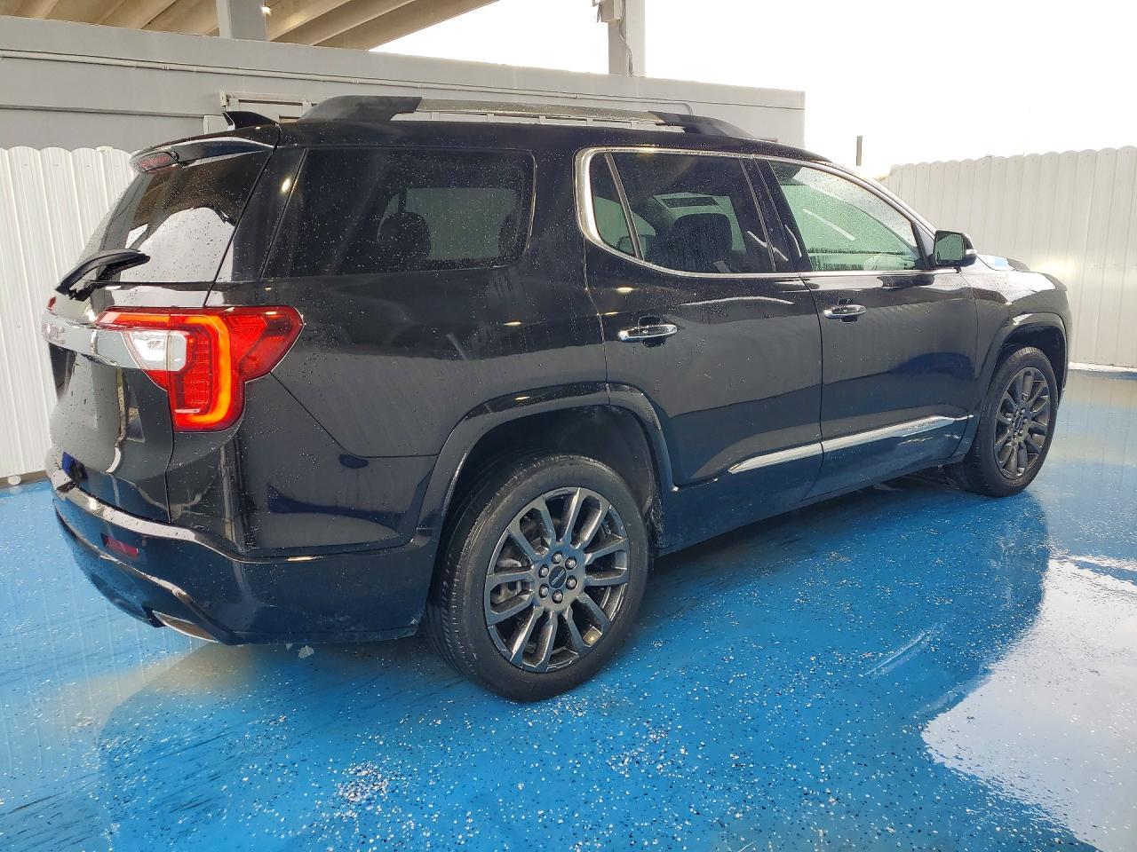 2022 GMC ACADIA DENALI — Фото 3 из 13