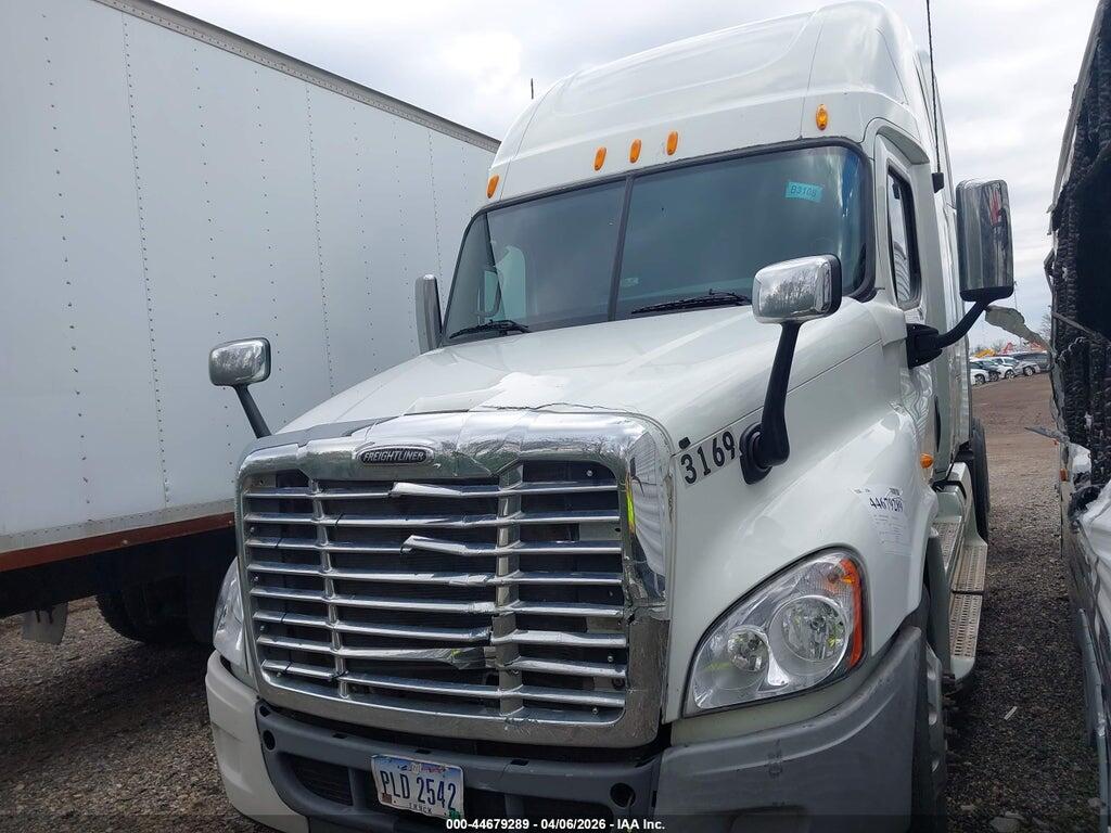 1FUJGLDR0BLBB1263 2011 FREIGHTLINER CASCADIA 125 photo no. 2