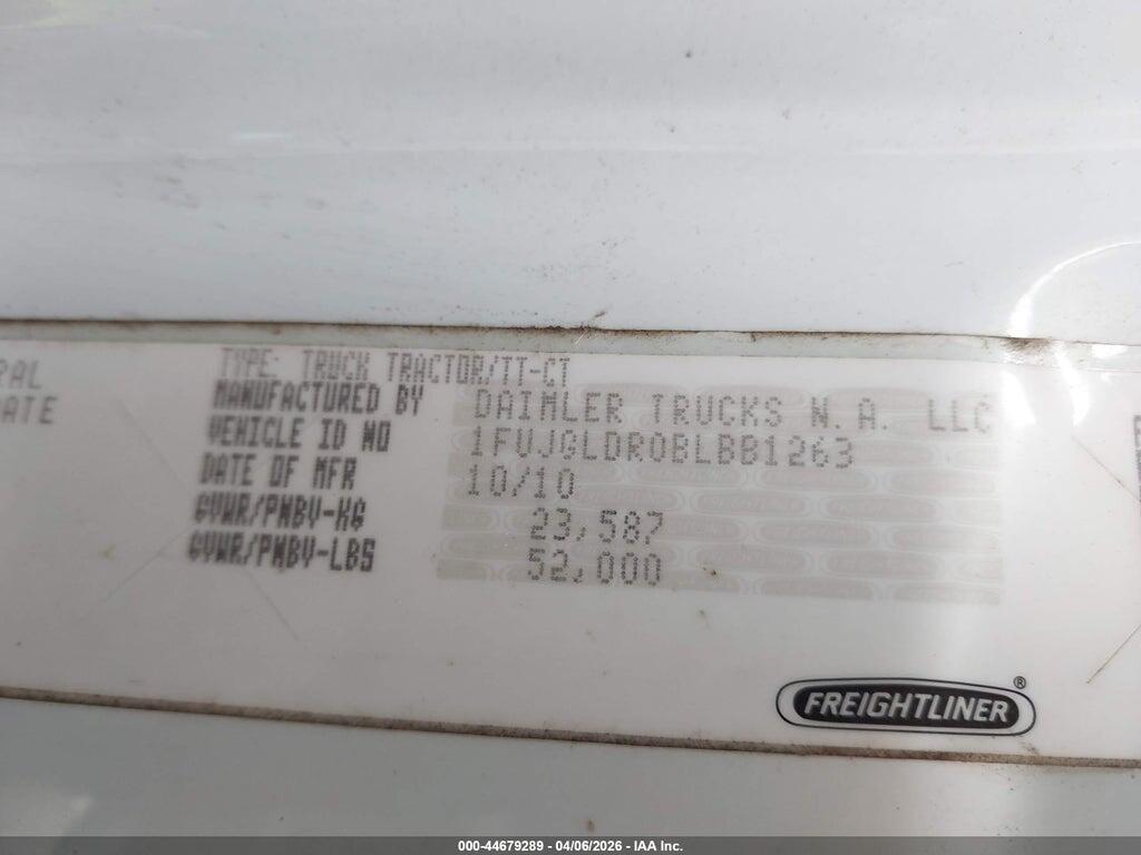 1FUJGLDR0BLBB1263 2011 FREIGHTLINER CASCADIA 125 photo no. 8
