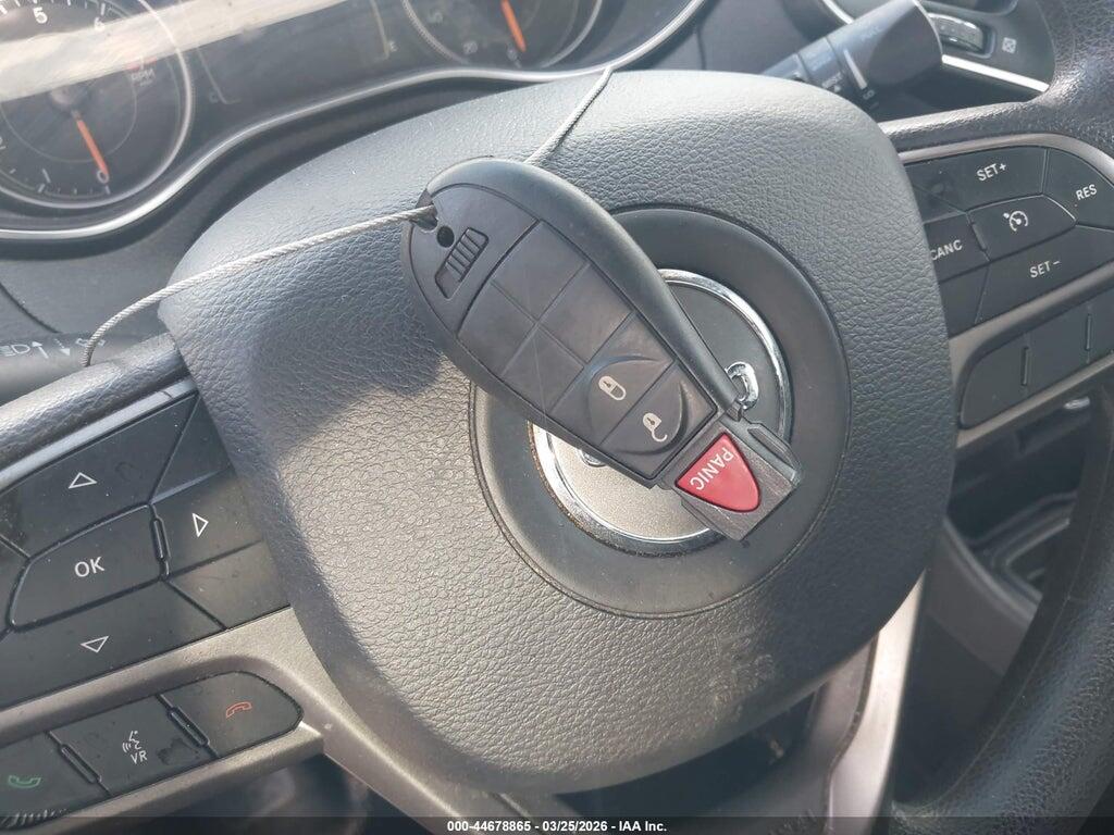 1C4PJLCB0KD264387 2019 JEEP CHEROKEE photo no. 11