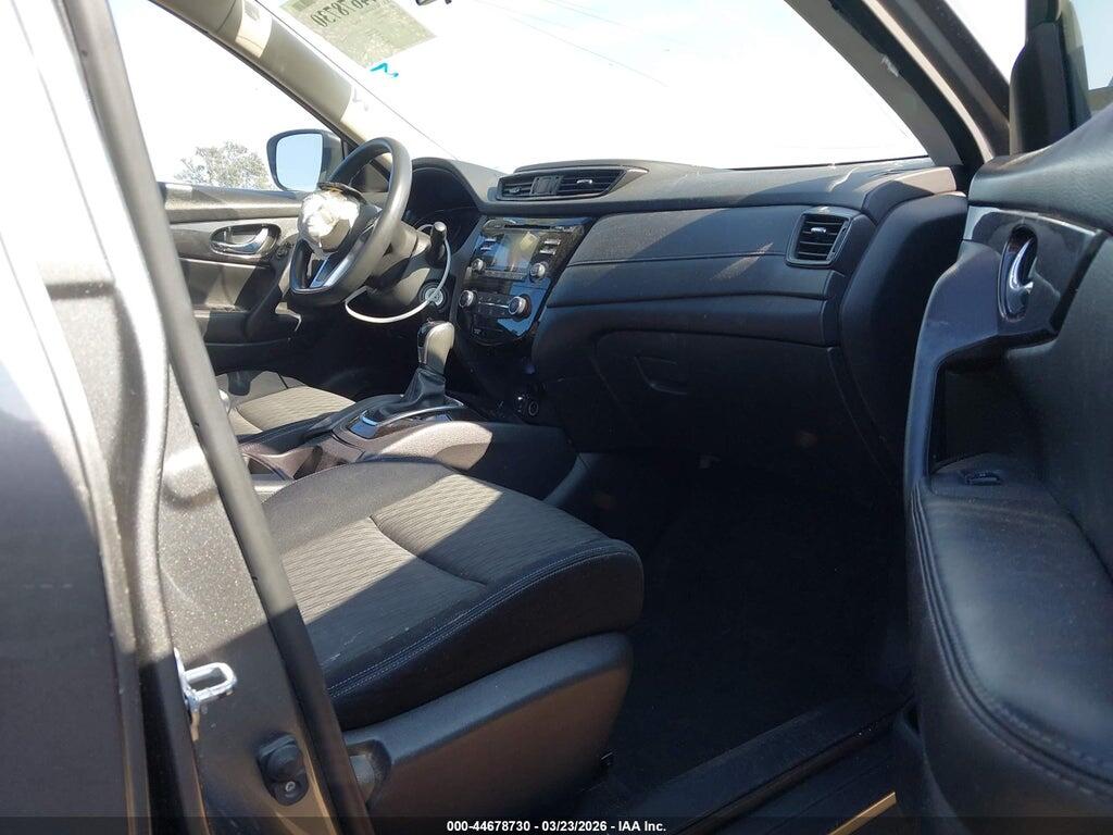 JN8AT2MT1HW389790 2017 NISSAN ROGUE photo no. 5