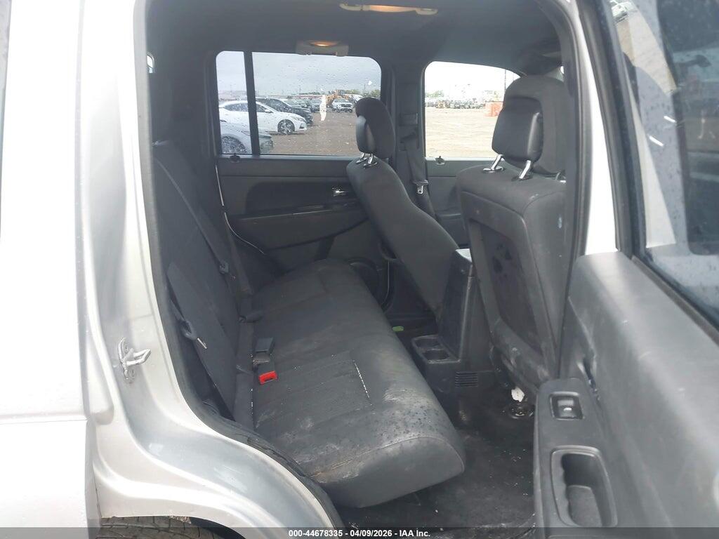 1C4PJMAK7CW105865 2012 JEEP LIBERTY photo no. 8