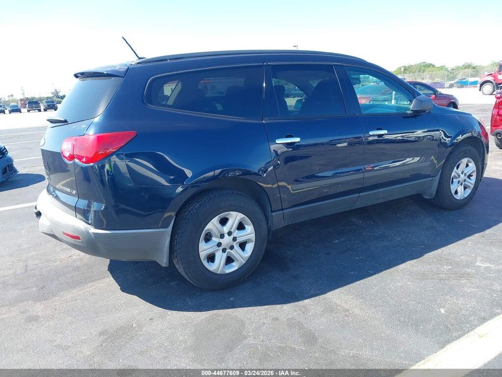 1GNKREED2BJ203810 2011 CHEVROLET TRAVERSE photo no. 4