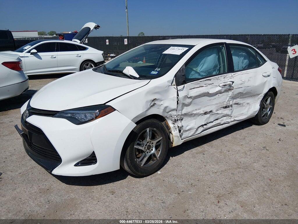 5YFBURHE5HP611676 2017 TOYOTA COROLLA photo no. 2