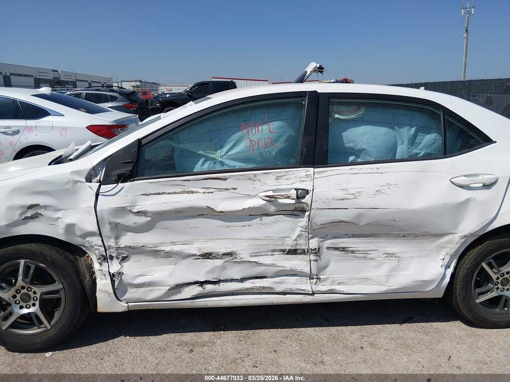 5YFBURHE5HP611676 2017 TOYOTA COROLLA photo no. 6