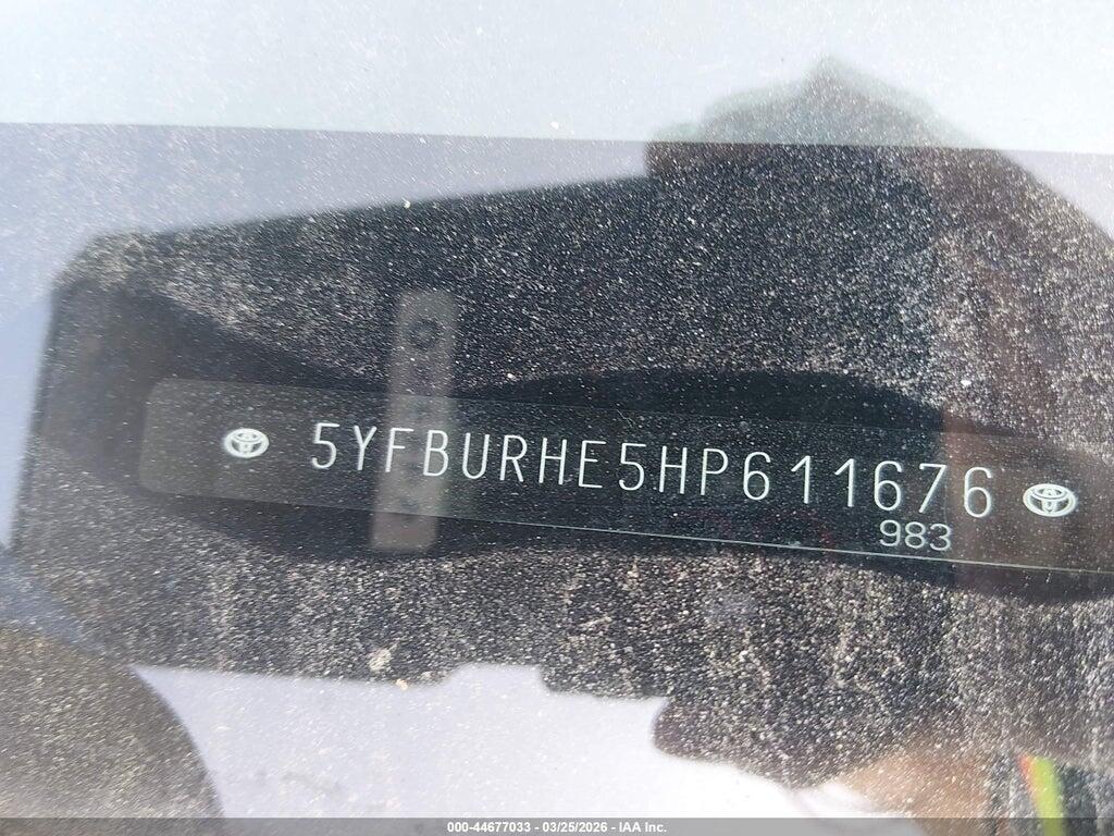 5YFBURHE5HP611676 2017 TOYOTA COROLLA photo no. 9