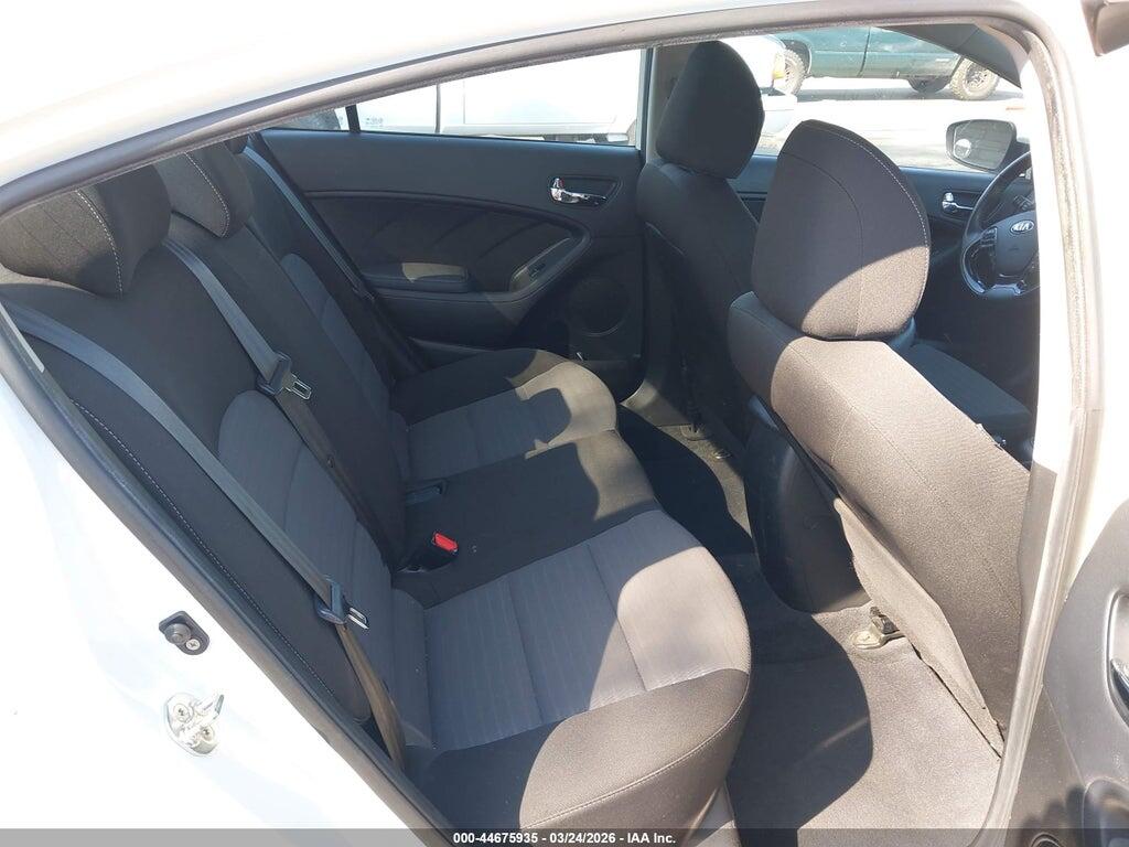 3KPFL4A79JE219567 2018 KIA FORTE photo no. 8