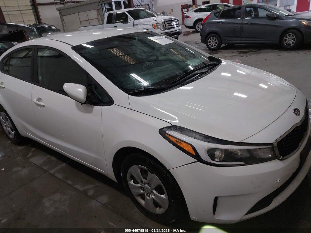 3KPFK4A70HE042310 2017 KIA FORTE photo no. 1