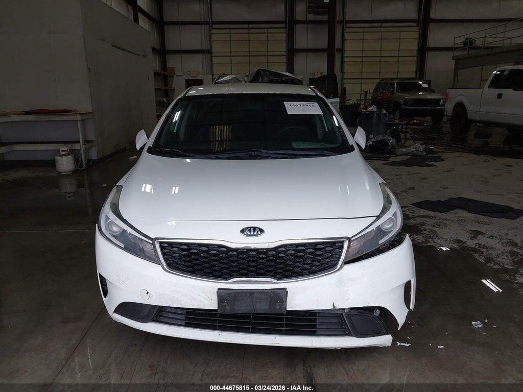 3KPFK4A70HE042310 2017 KIA FORTE photo no. 12