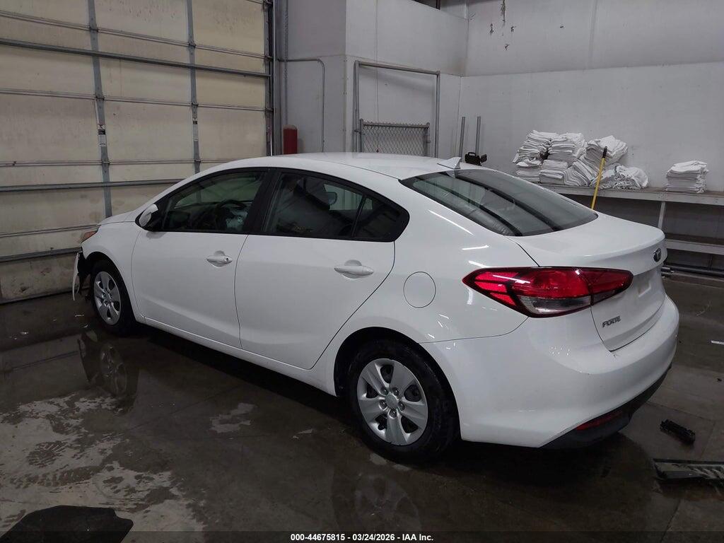 3KPFK4A70HE042310 2017 KIA FORTE photo no. 3