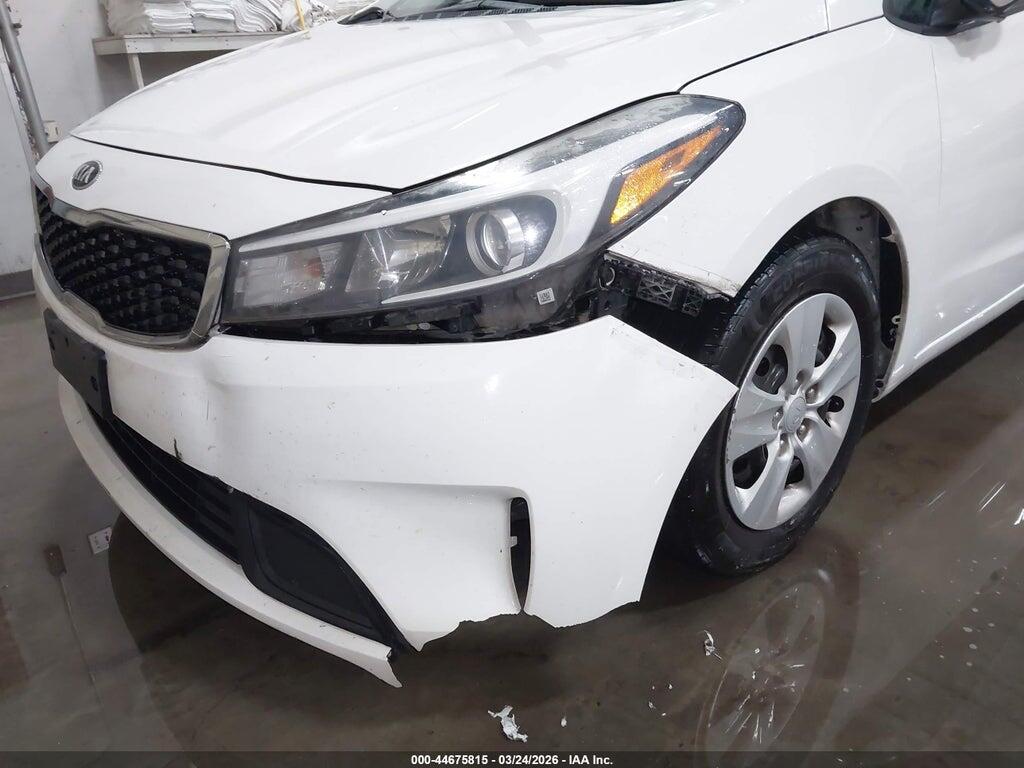 3KPFK4A70HE042310 2017 KIA FORTE photo no. 6