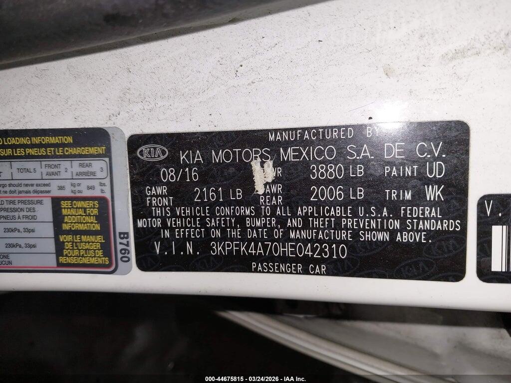 3KPFK4A70HE042310 2017 KIA FORTE photo no. 9