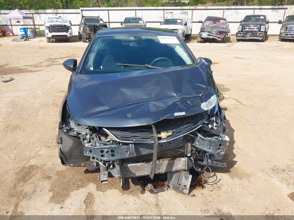 3G1BE6SM9JS606719 2018 CHEVROLET CRUZE photo no. 6