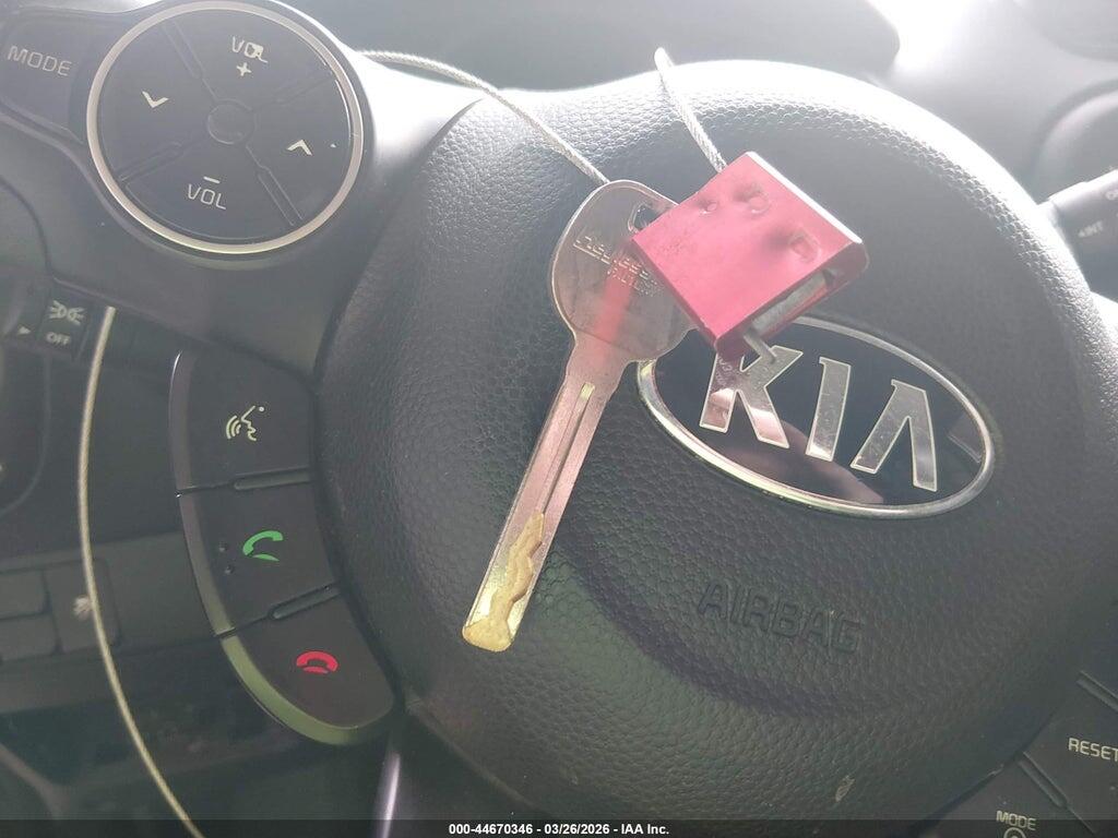 KNDJP3A53E7010970 2014 KIA SOUL photo no. 11