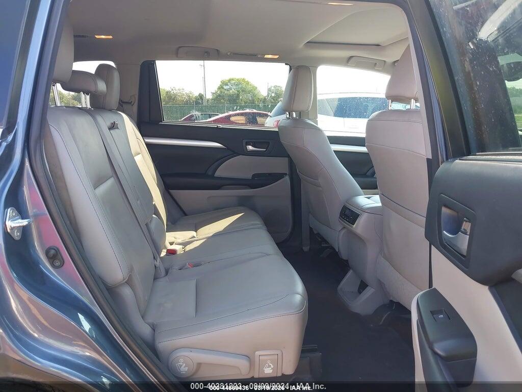 5TDJKRFH1GS354651 2016 TOYOTA HIGHLANDER photo no. 8