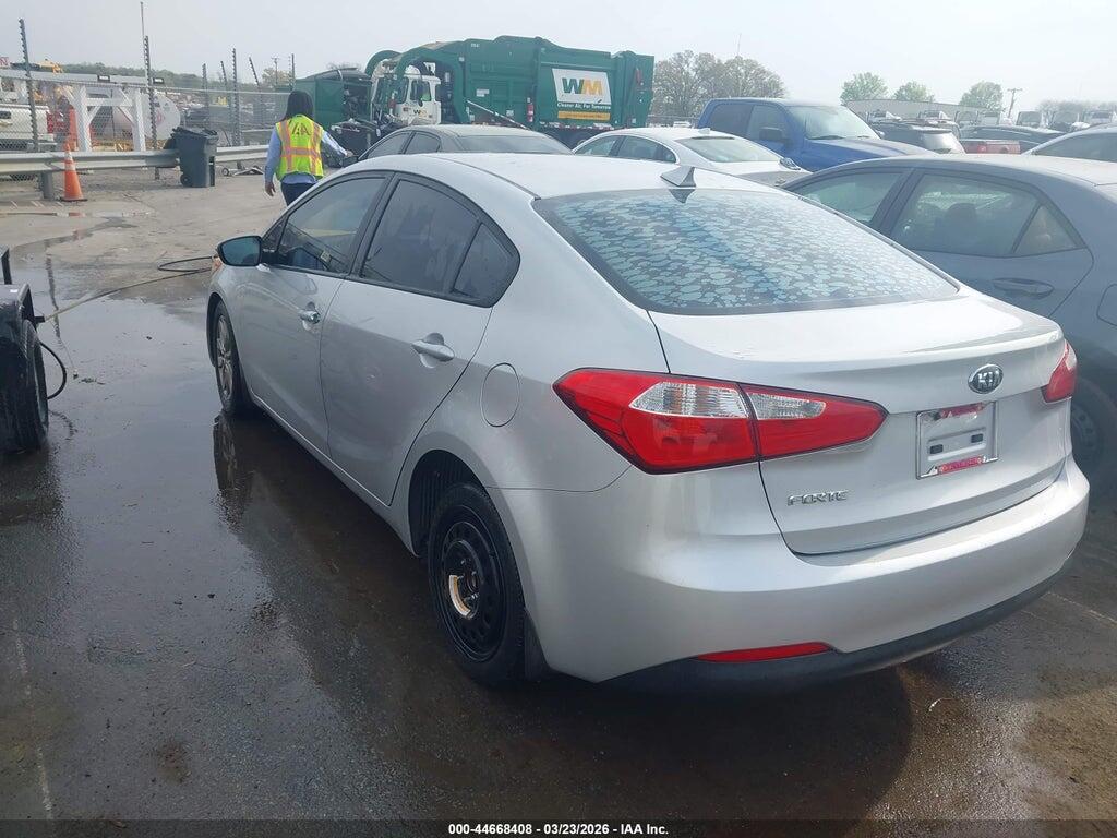 KNAFX4A68G5564392 2016 KIA FORTE photo no. 3