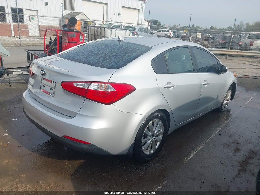 KNAFX4A68G5564392 2016 KIA FORTE photo no. 4
