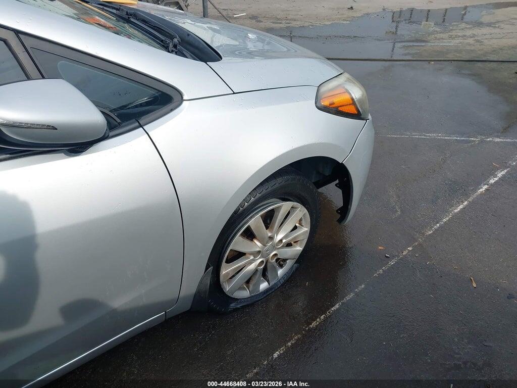 KNAFX4A68G5564392 2016 KIA FORTE photo no. 6