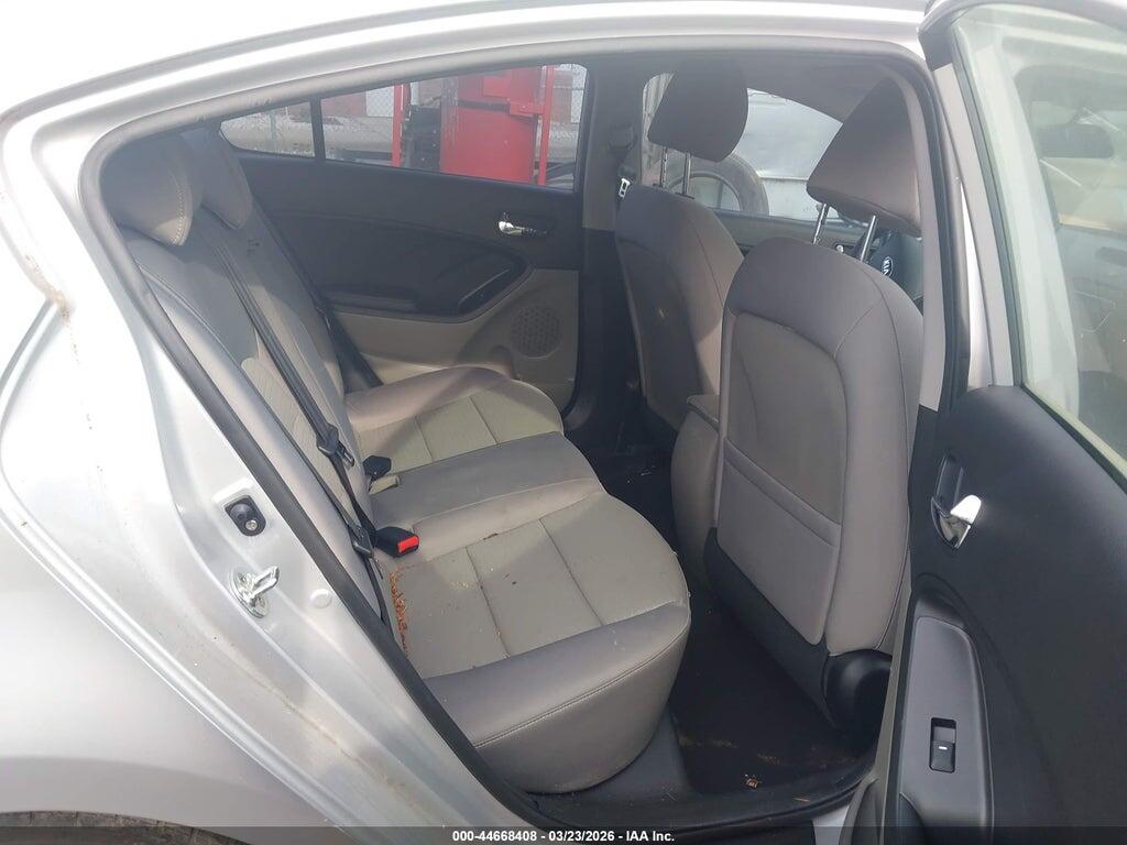 KNAFX4A68G5564392 2016 KIA FORTE photo no. 8
