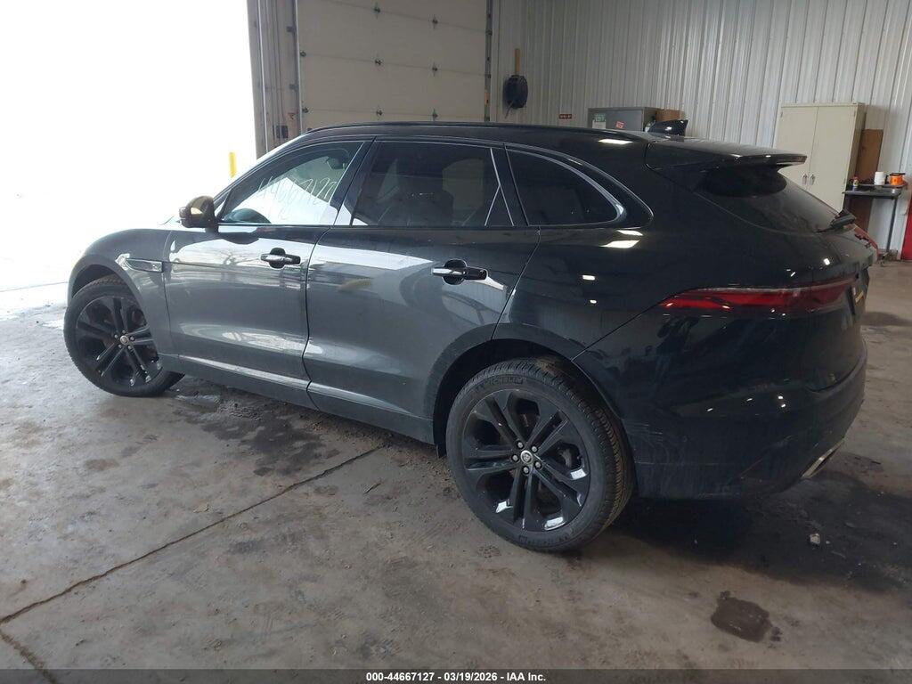 SADCT2FU0SA745018 2025 JAGUAR F-PACE photo no. 3