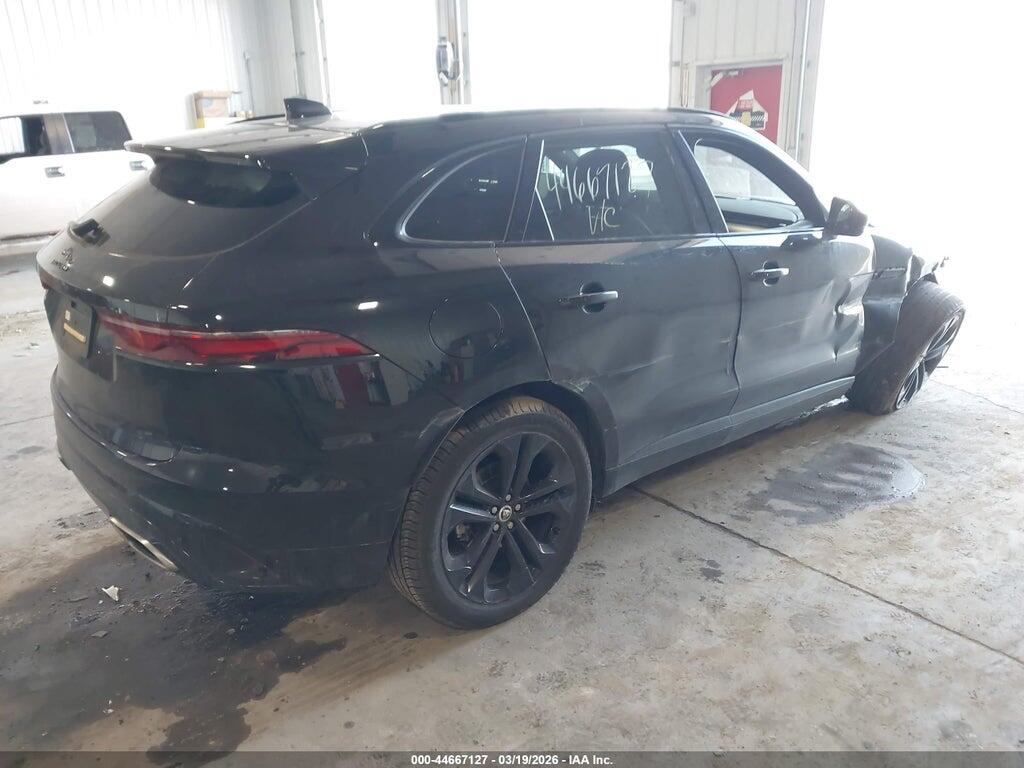 SADCT2FU0SA745018 2025 JAGUAR F-PACE photo no. 4