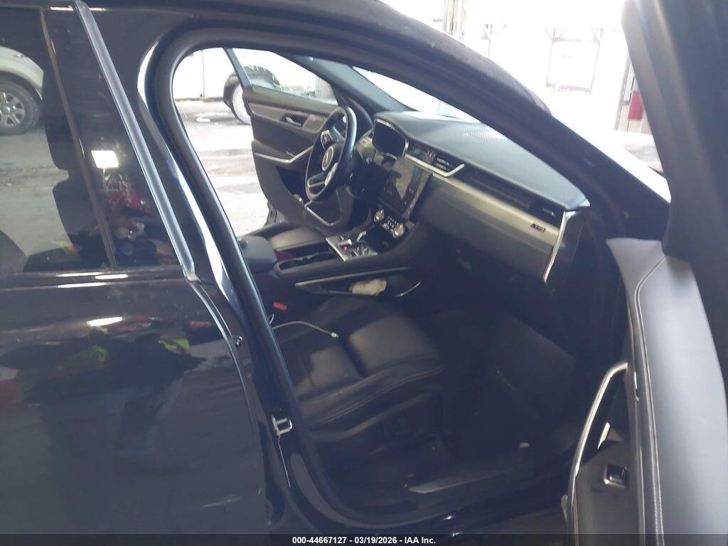 SADCT2FU0SA745018 2025 JAGUAR F-PACE photo no. 5
