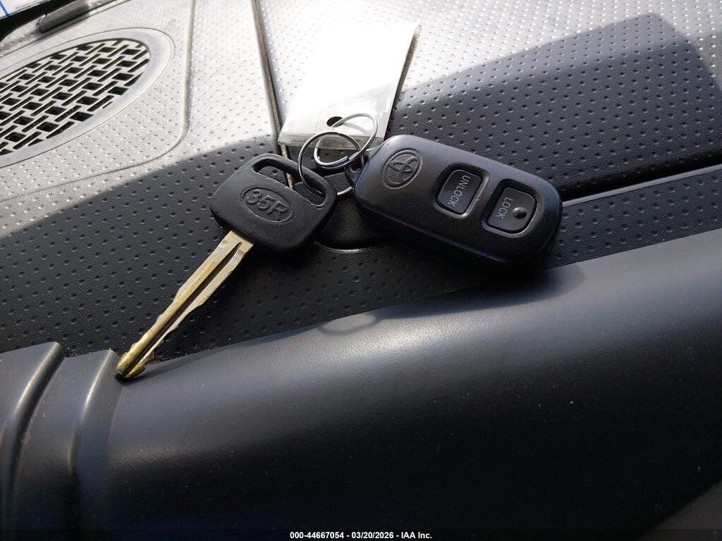 JTEBU11F270073379 2007 TOYOTA FJ CRUISER photo no. 11