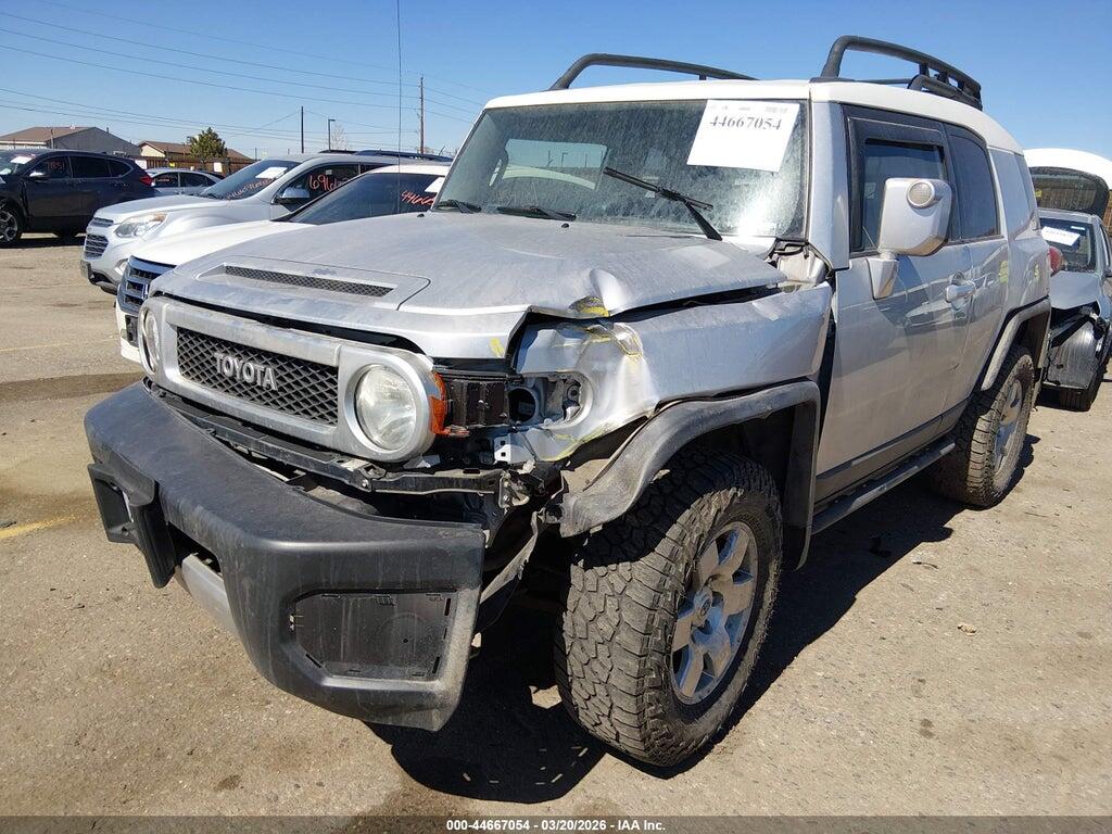 JTEBU11F270073379 2007 TOYOTA FJ CRUISER photo no. 2