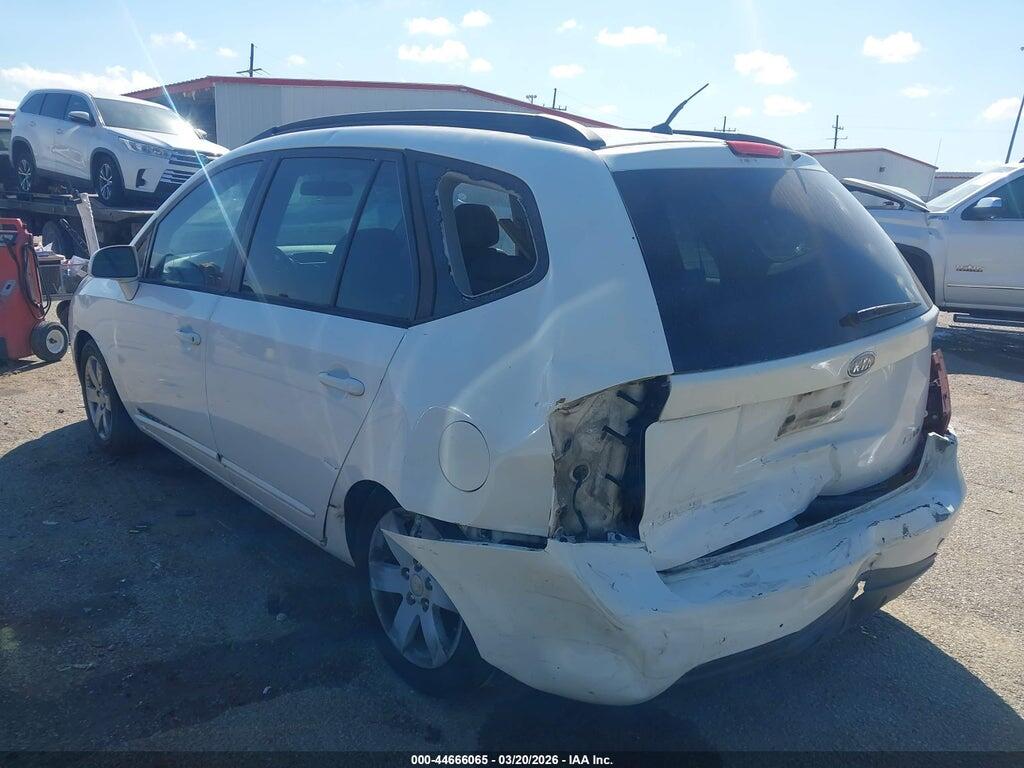 KNAFG526X87136592 2008 KIA RONDO photo no. 3